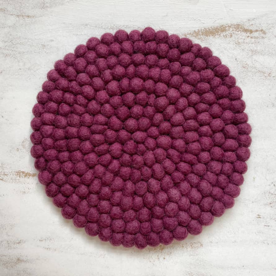 Aura Que Mildo Handmade Felt Ball Trivet - Mulberry Purple