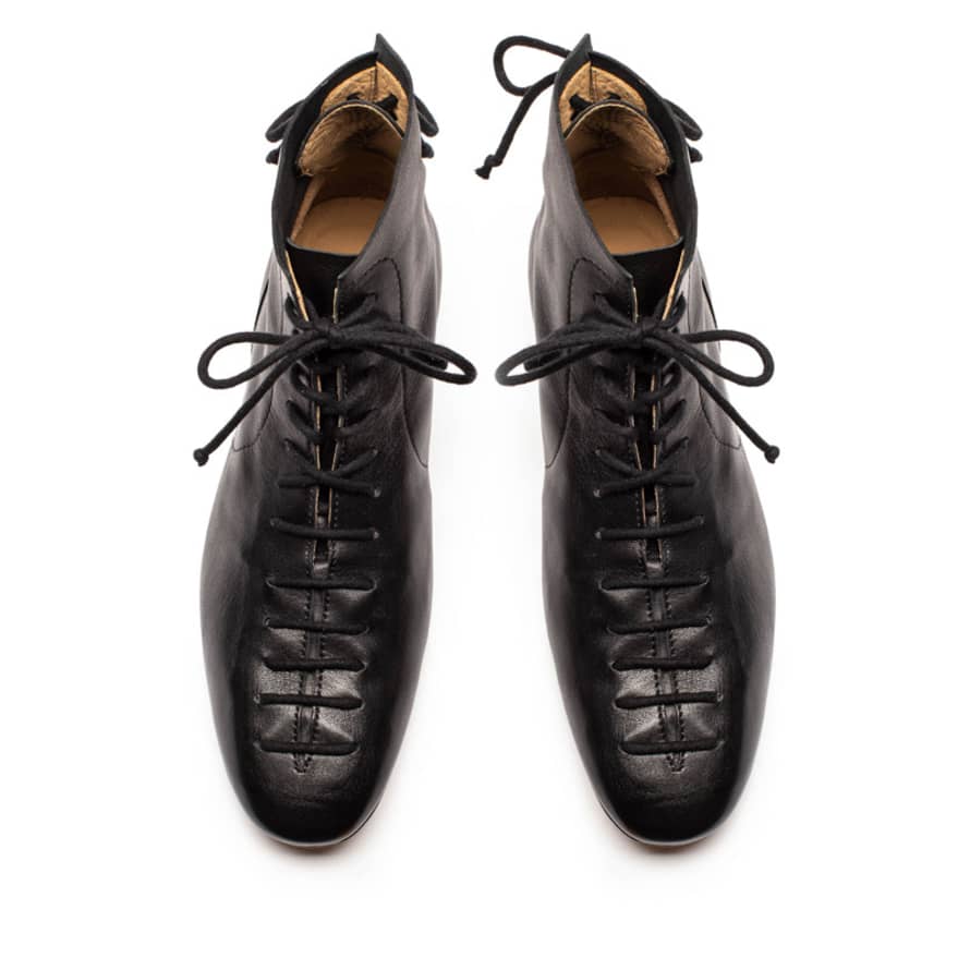 Tracey Neuls MAGRITTE Smoke | Black Lace Up Leather Boots