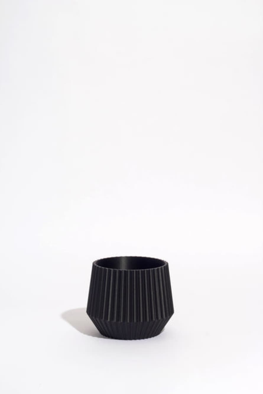 Studio No16 - Nova Plant Pot - Black