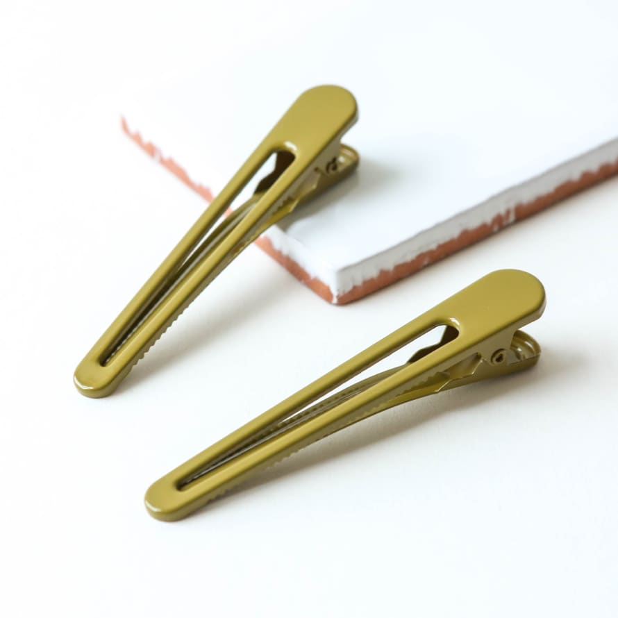NAT + NOOR Triangle Hair Clips In Olive