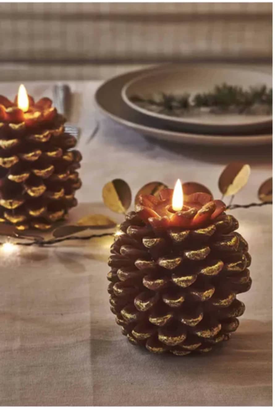 Lightstyle London Gold Pinecone Candle
