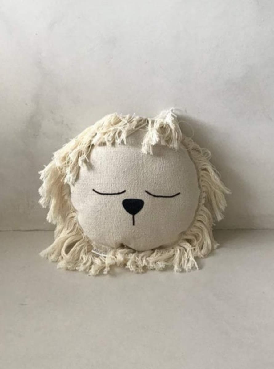 ILA Y ELA Crochet Lion Cushion - Large