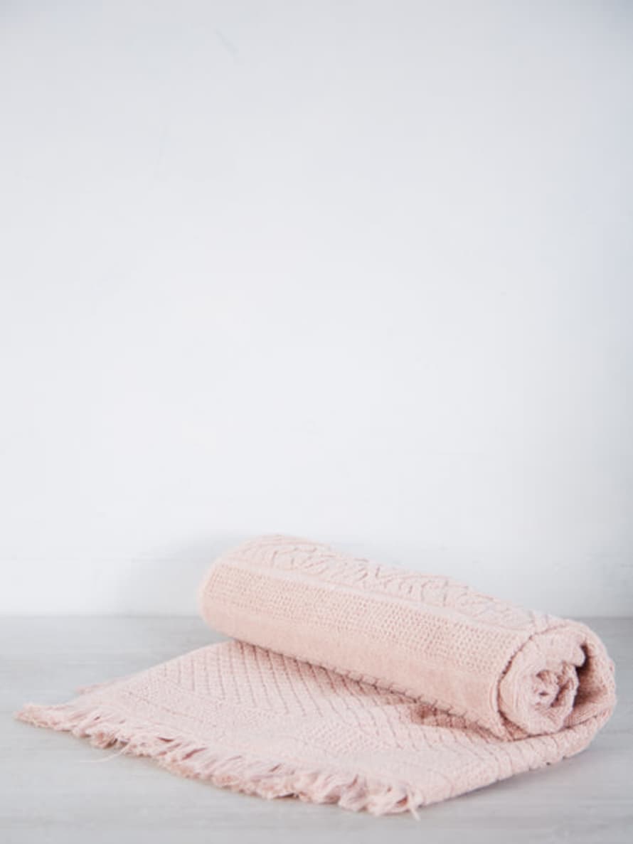 Viva Raise Small Bath Towel In Aubepine Pink