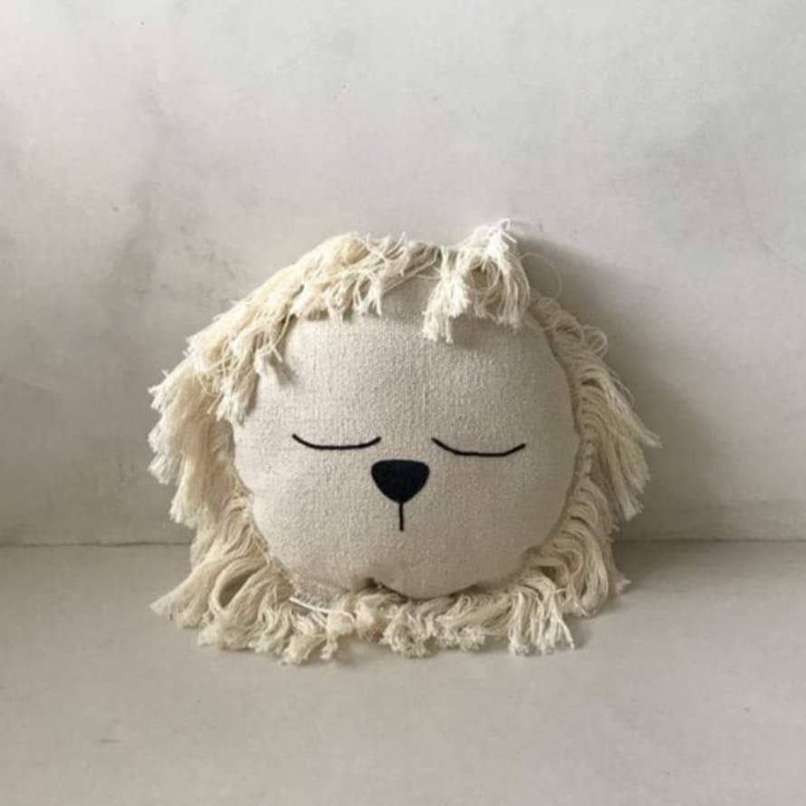 ILA Y ELA Crochet Lion Cushion - Small