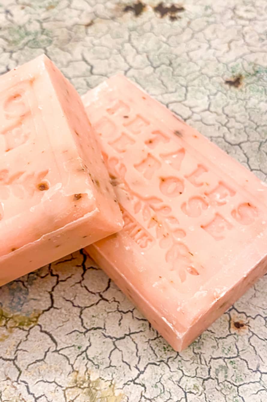 Savon De Marseilles Savon De Marseille Petales De Rose Soap