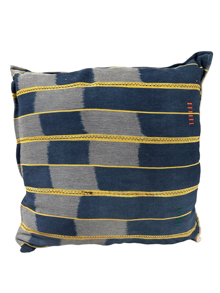 botanicalboysuk Baule Cloth Cushion (83.10.b69)