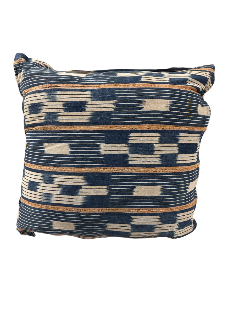 botanicalboysuk Baule Cloth Cushion (85.1.b70)