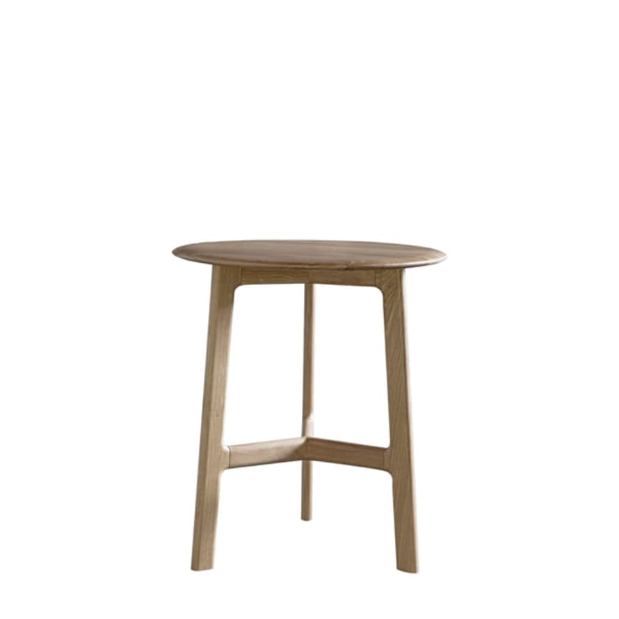 Distinctly Living Valencia Round Side Table In Oak