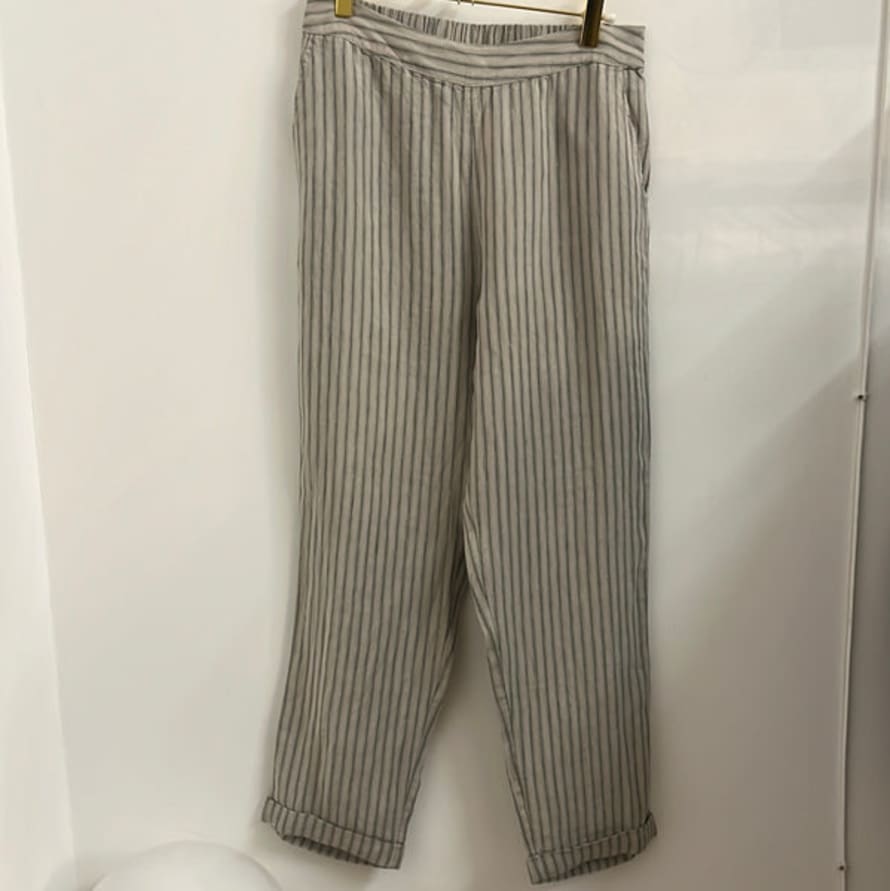 Anorak Indi & Cold Stripe Linen Trousers Loose Fit