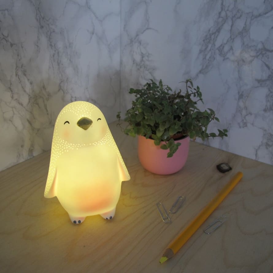 House of disaster Mini LED Over The Moon Penguin Lamp