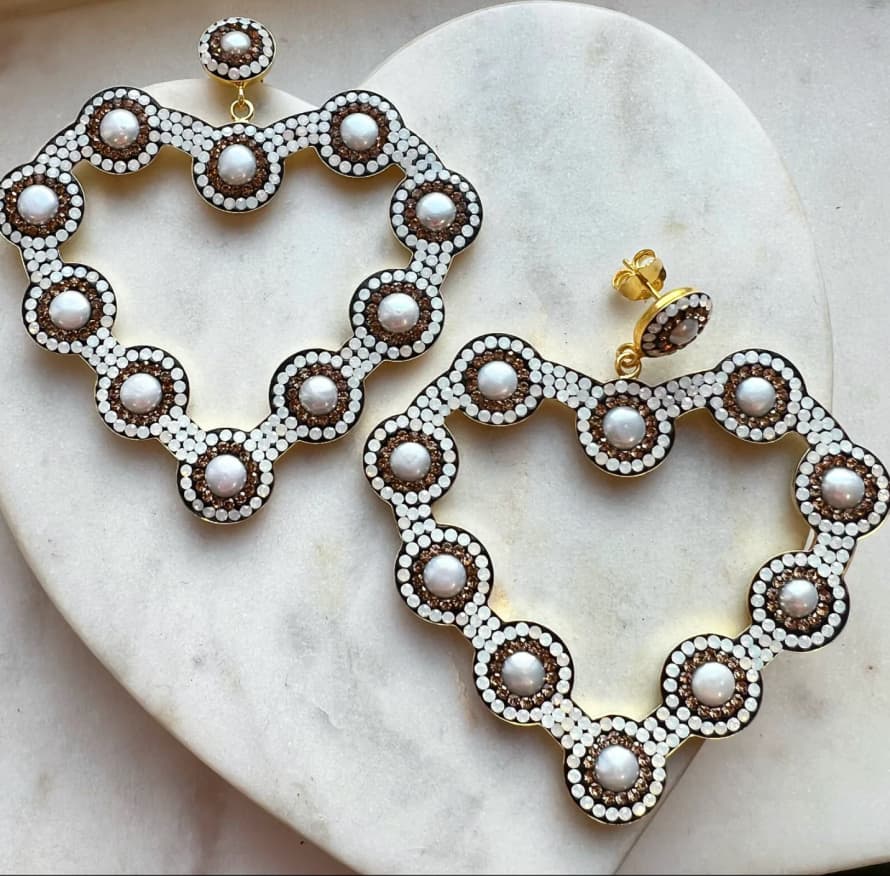 Soru Baroque Pearl Love Heart Earrings