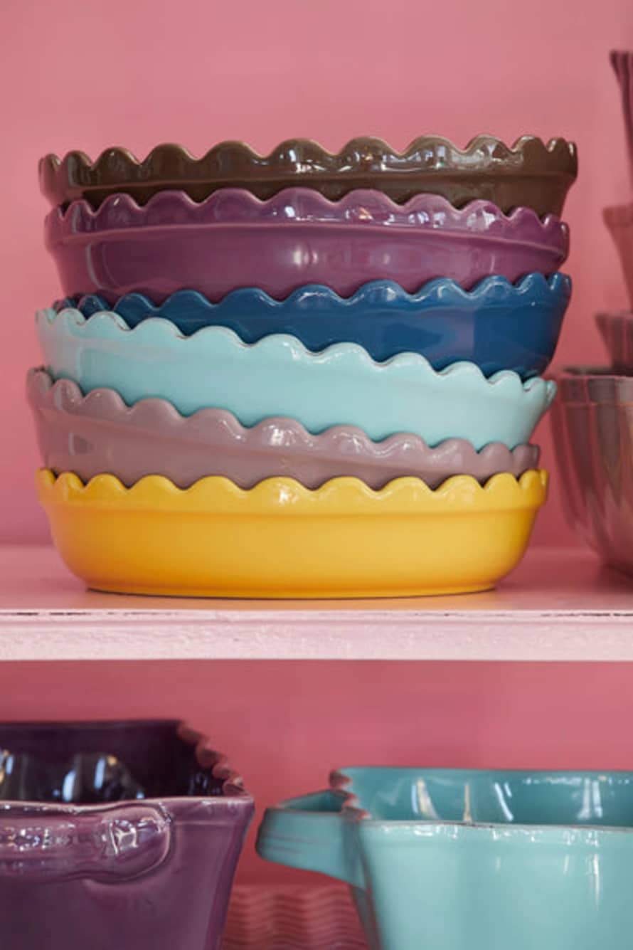 rice Stoneware Round Pie Dish In Wonderful Colours And In 2 Sizes