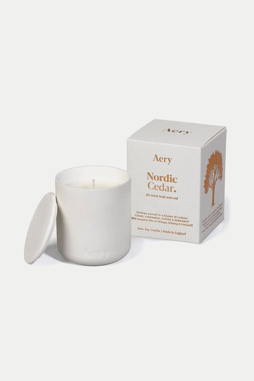 Aery Nordic Cedar Scented Candle