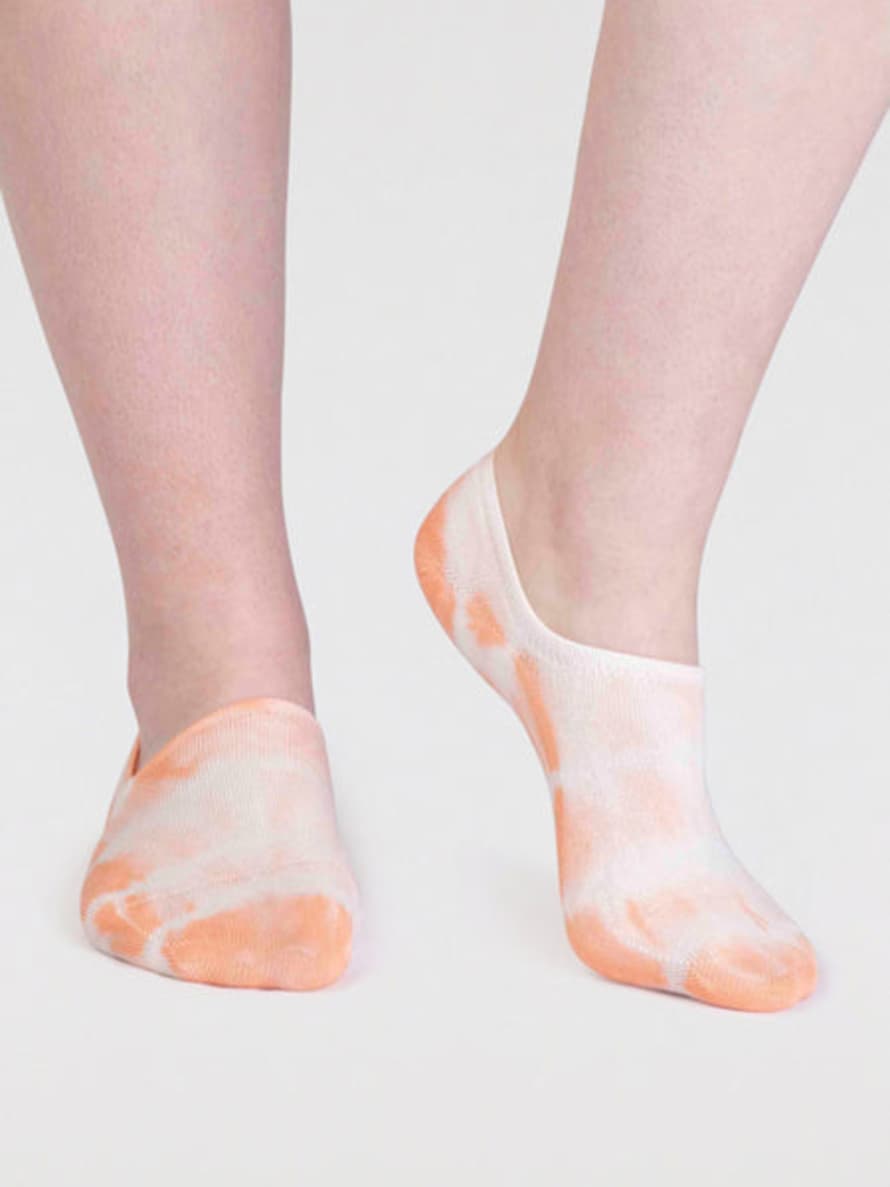 Thought Spw840 Anca Bamboo Tie Dye No-show Socks In Coral Orange