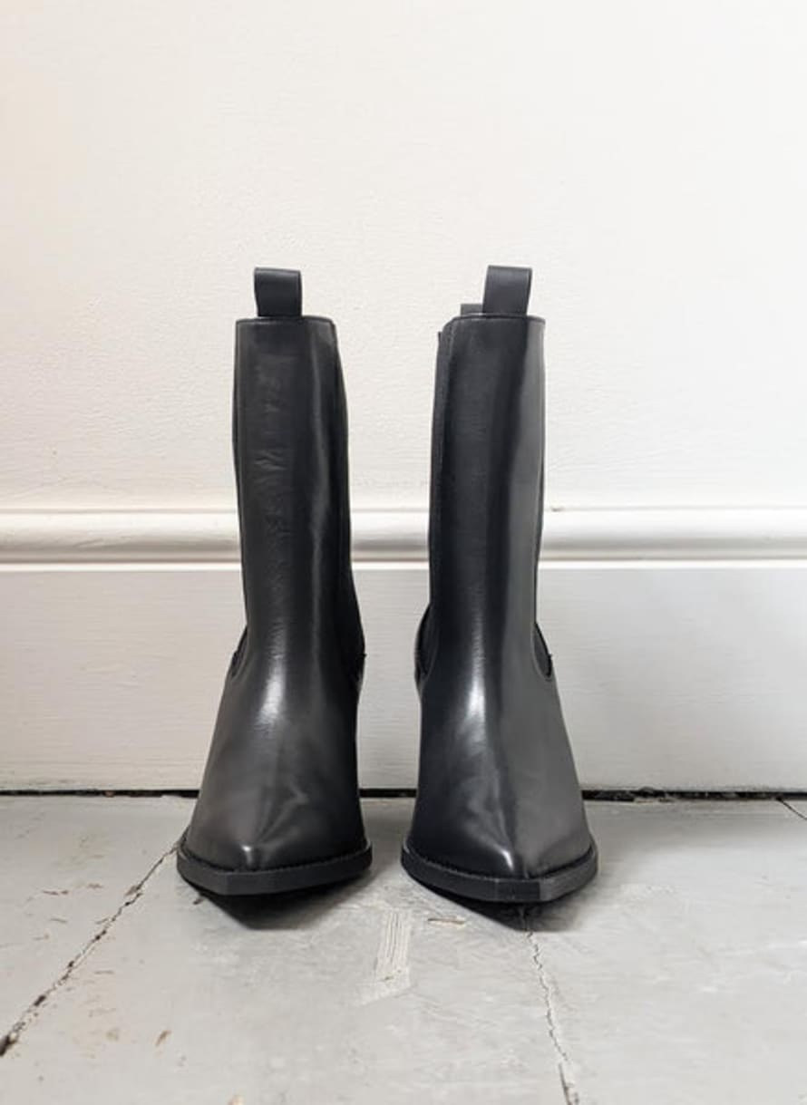 DAY Birger Black Leather George Piston Boots