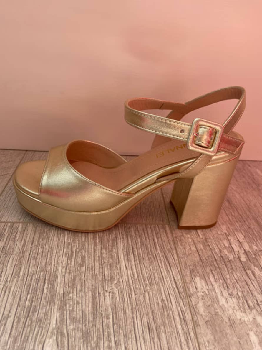 Donna Lei Gold Sandals