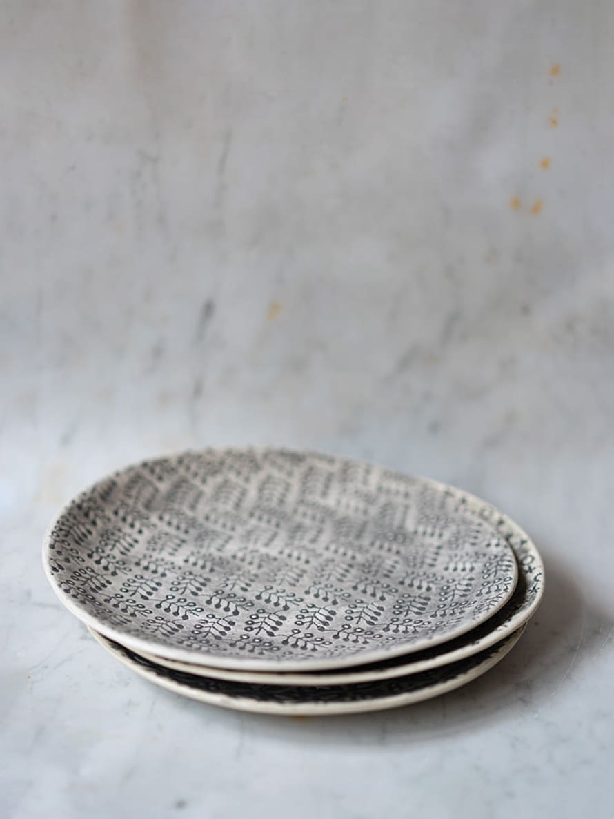 Wonki Ware  Side Plate In Charcoal
