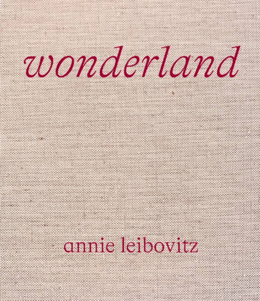 Luzio Concept Store Annie Libovitz: Wonderland