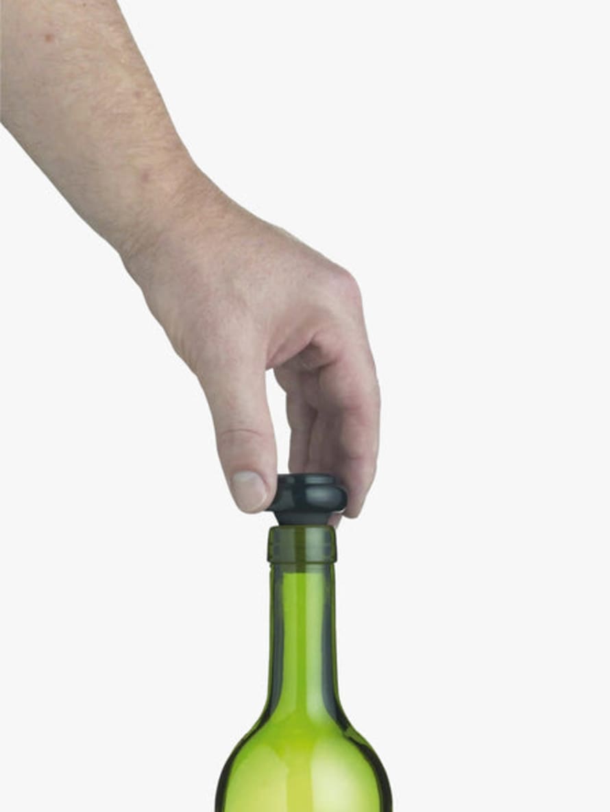 Barcraft Wine Saver Pump With Two Stoppers