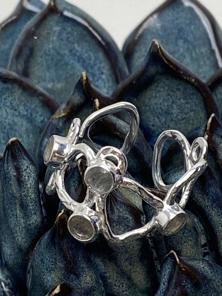 AZUNI LONDON Thalia Small Silver Sculptural Ring In Labradorite