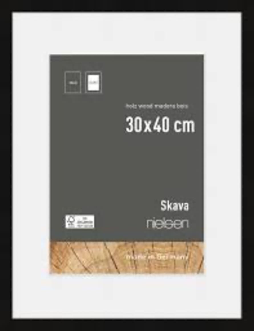 Nielsen Design 30 x 40cm Black Nielsen Frame