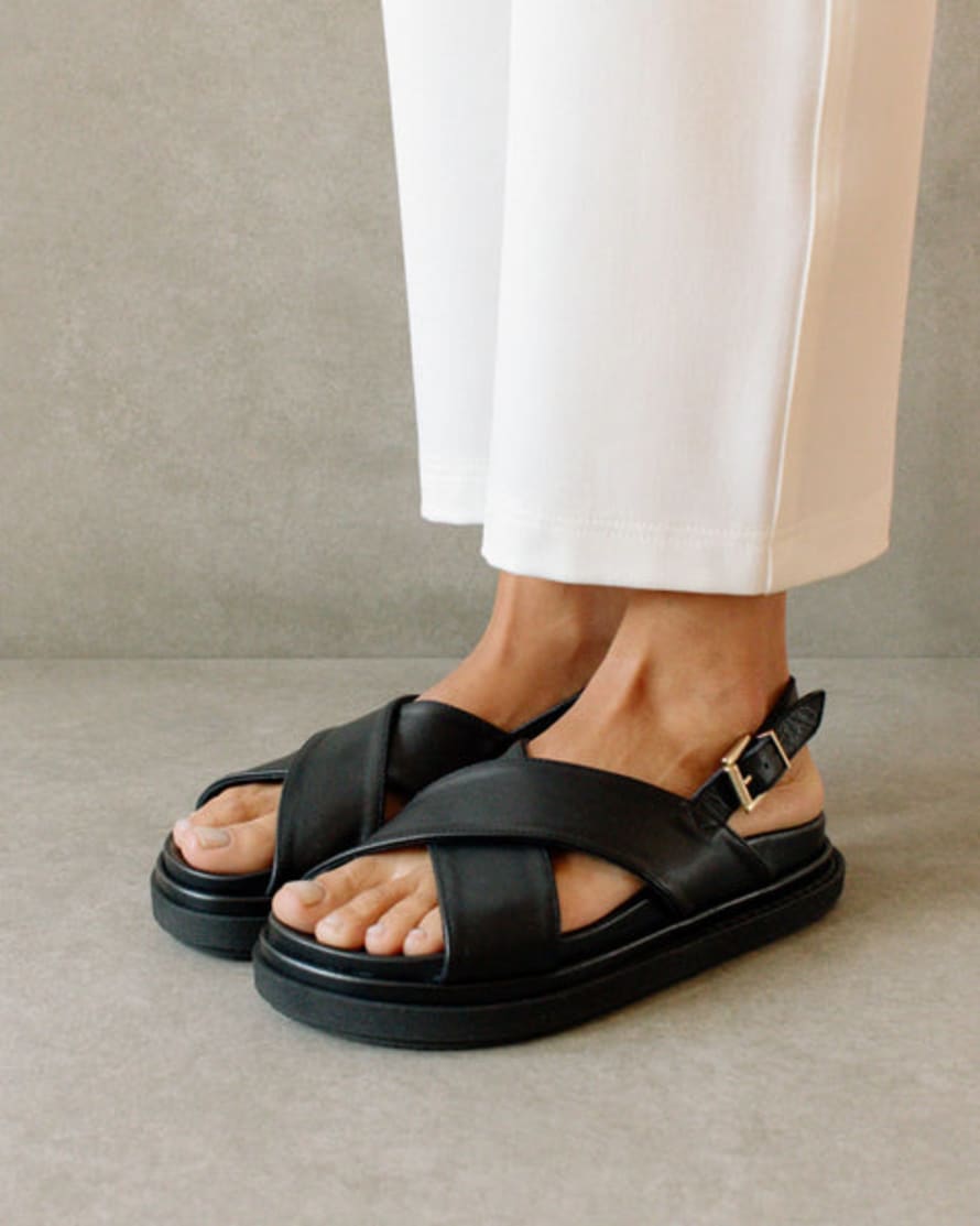 Alohas Marshmallow - Black Leather Sandals
