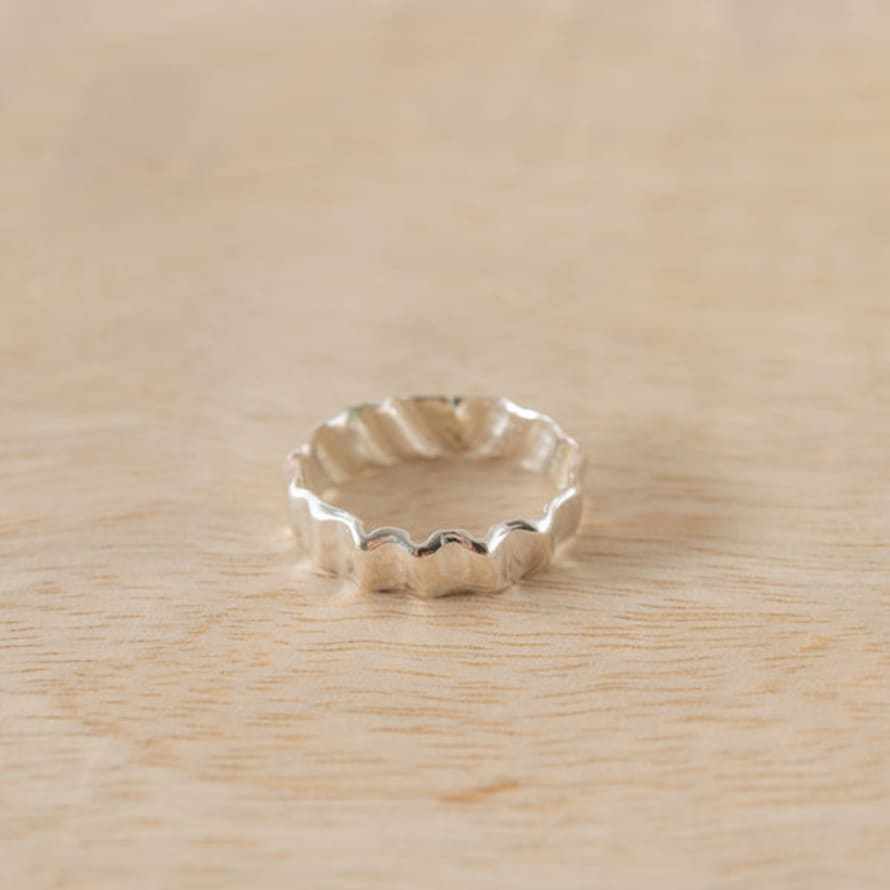 Hannah Bourn Cockle Ring - Silver