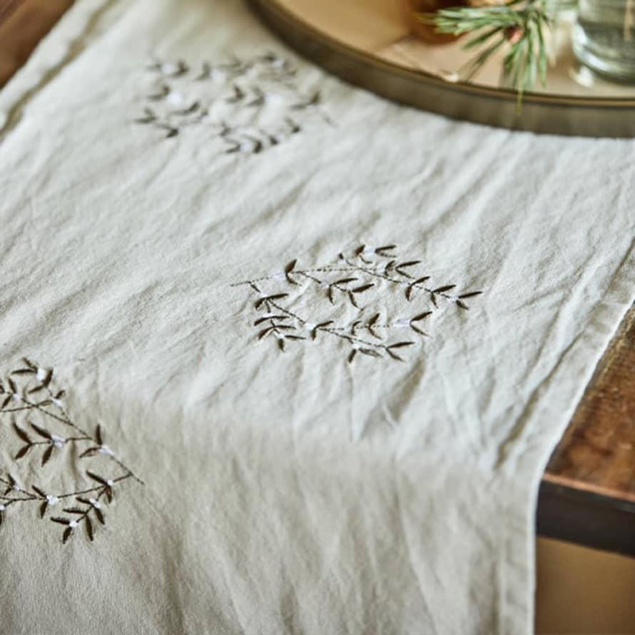 TUSKcollection Cotton Table Runner With Mistletoe Embroidery