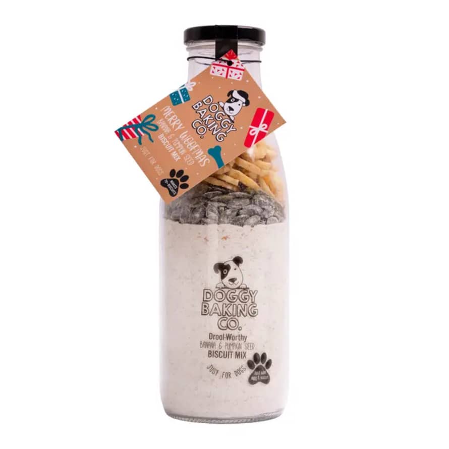 THE BOTTLED BAKING CO Merry Woofmas Banana and Pumpkin Seed Biscuit Mix