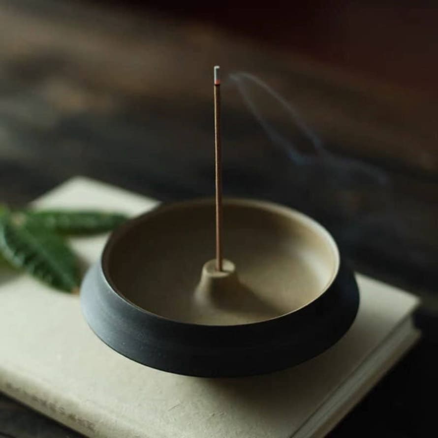 Gohobi Handmade Ceramic Black Incense Holder