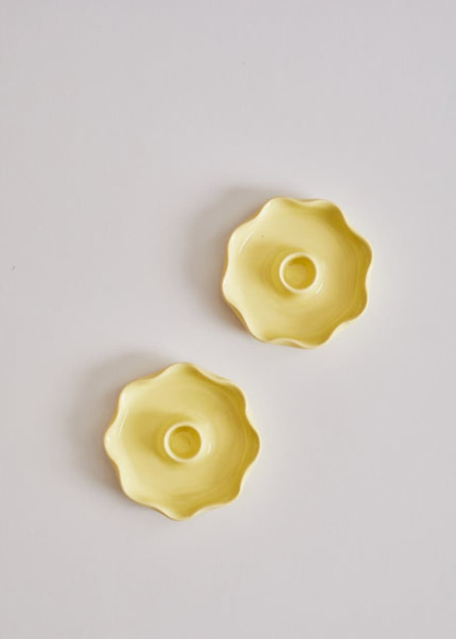 Heather Evelyn Scallop Yellow Candle Holder