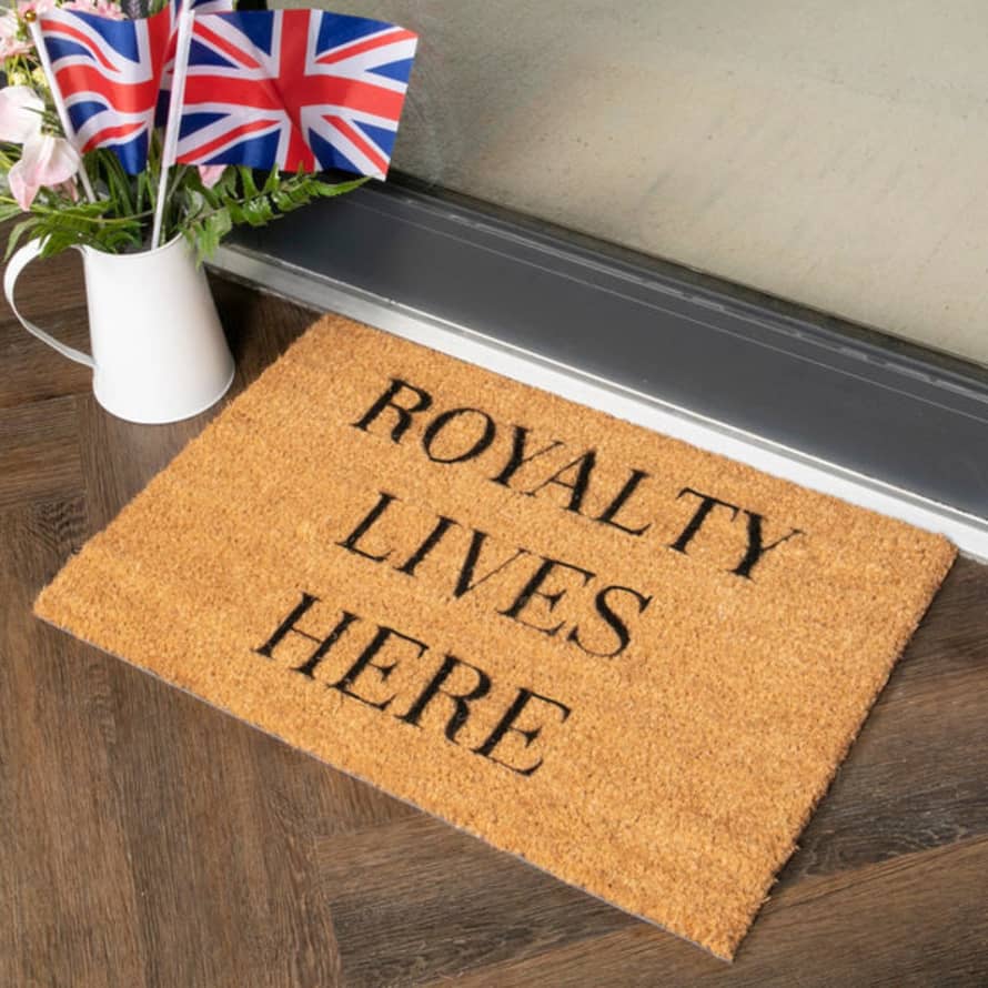 Distinctly Living Royalty Lives Here Doormat