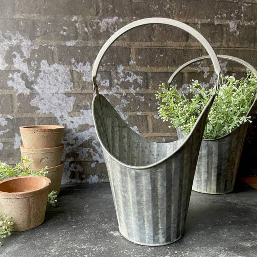 livs Metal Ribbed Pot Planter With Handle