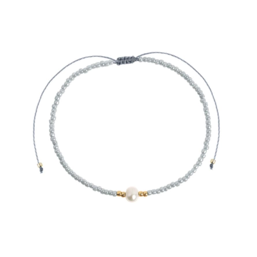 Timi Alba Dark Grey Bead with Pearl Macrame Bracelet
