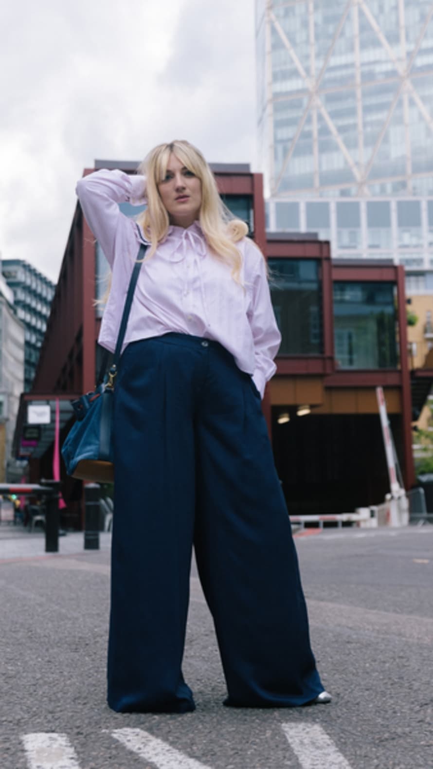 Lora Gene The Addison Trousers In Navy By