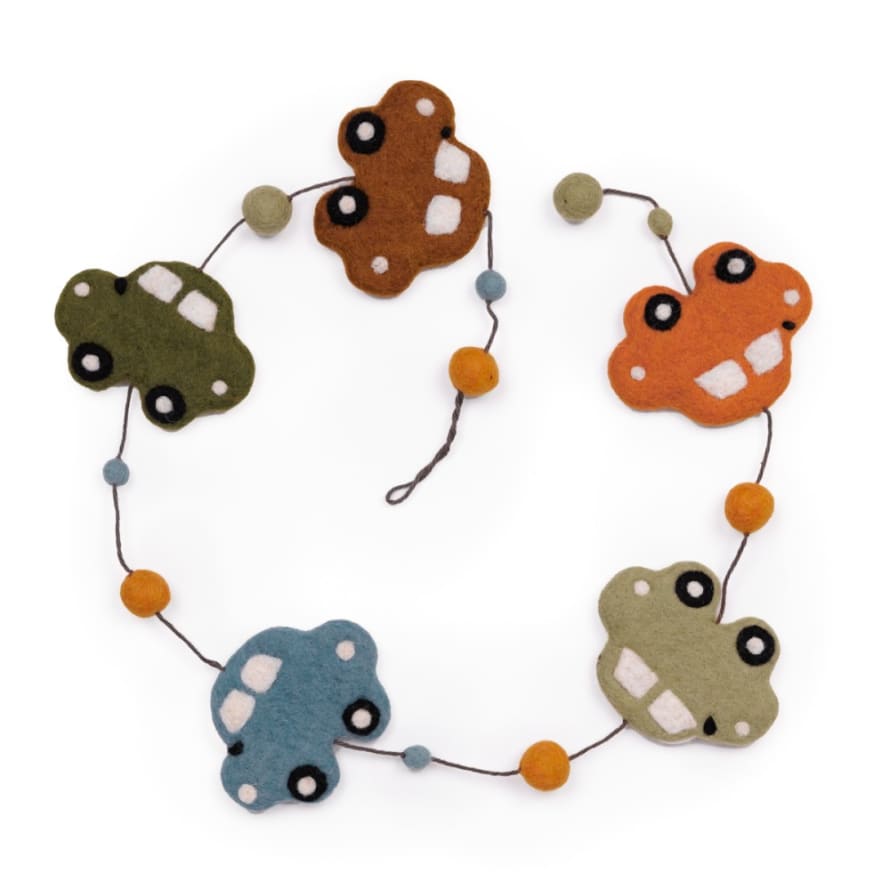 Sjaal met Verhaal Wool Felt Garland-  Car 2D