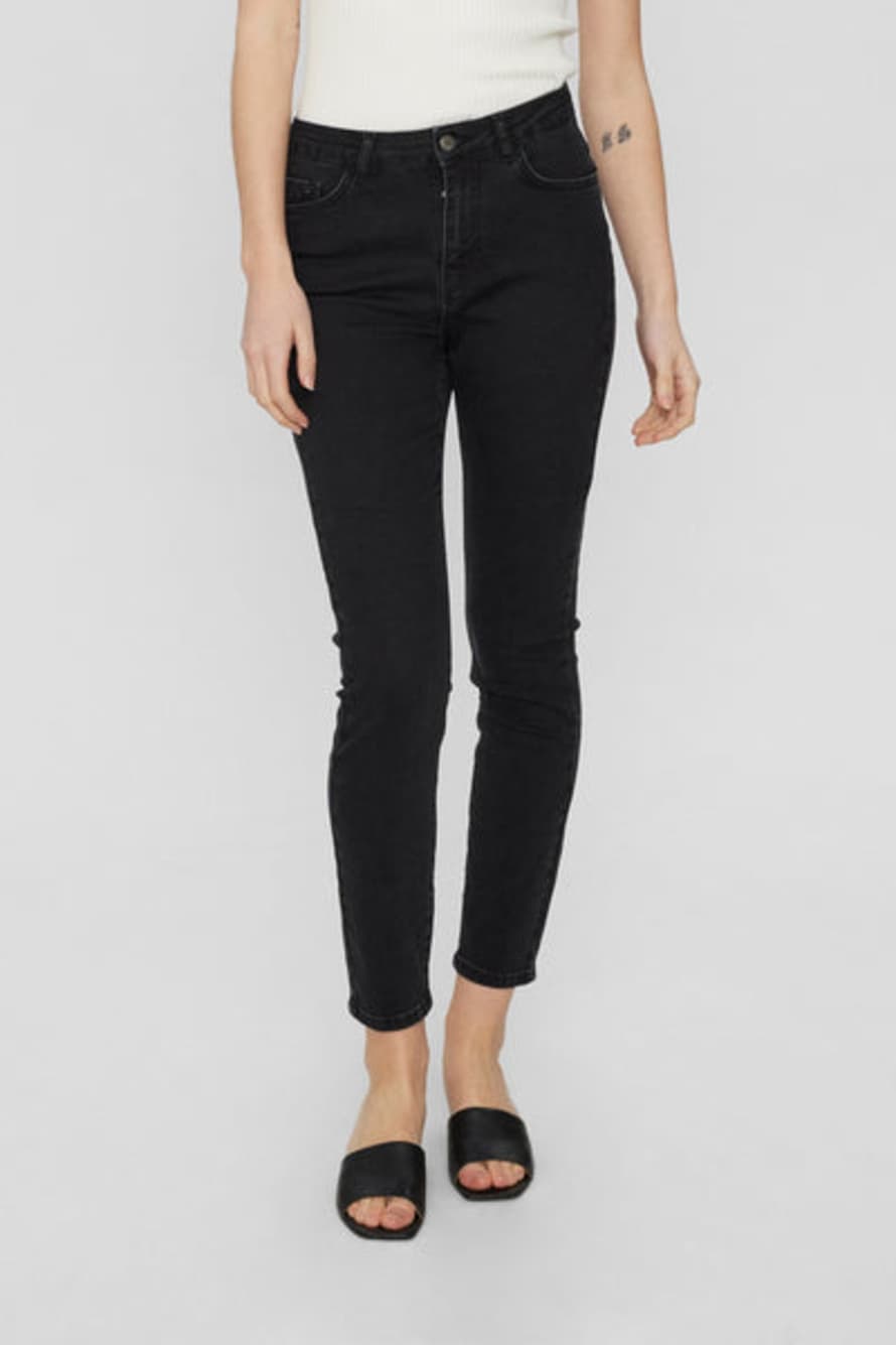 Numph Nusidney Pirate Black Cropped Jeans