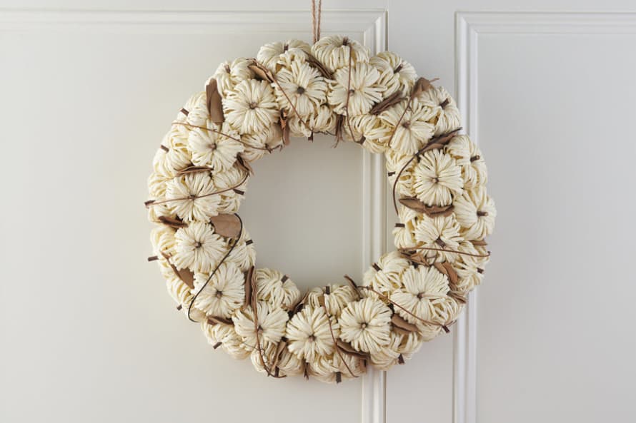 We Love Seasons White Pumpkin Wreath 