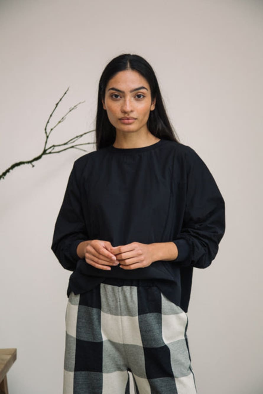 Beaumont Organic Hinoki Organic Cotton Jersey and Poplin Top In Black