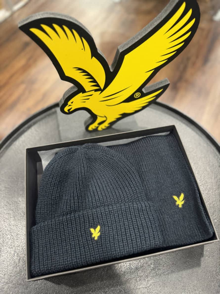 Lyle and Scott Lambswool Ribbed Beanie & Scarf Set/dark Navy