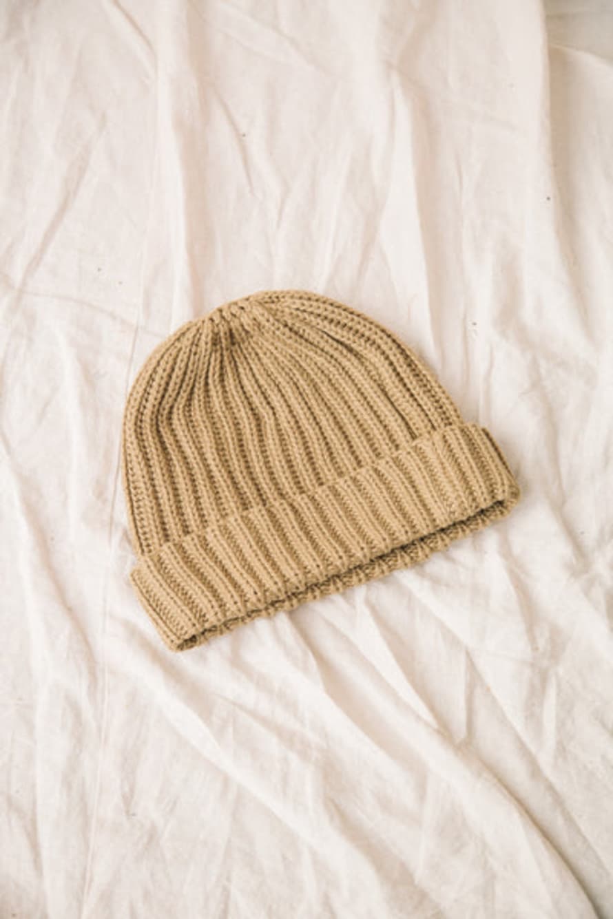 Beaumont Organic Hilda Organic Cotton Knitted Hat In Sand